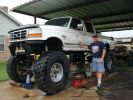Filename=big truck standing next too it.jpg
Filesize=79KB
Dimensions=640x480
Date added=Nov 17, 2005 big truck standing next too it.jpg